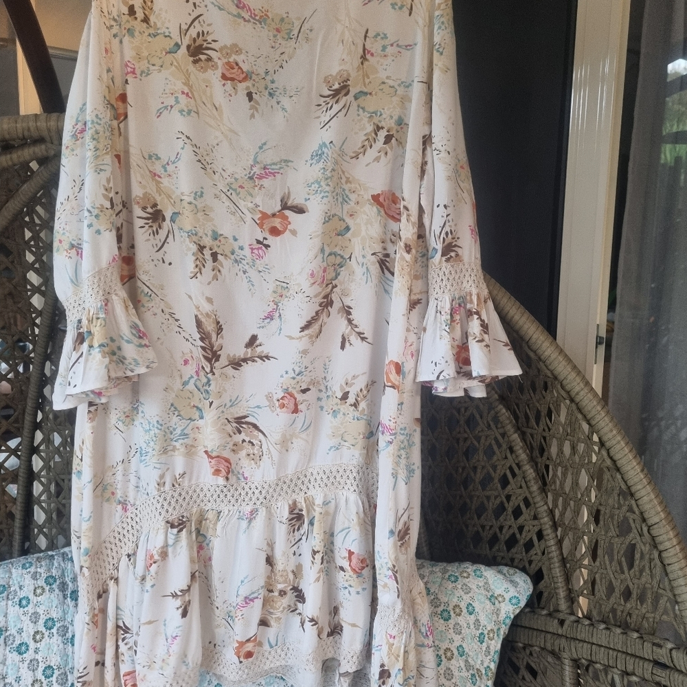 Holiday Long Sleeve Midi Dress  Size  Medium/Large - Picture 2 of 6